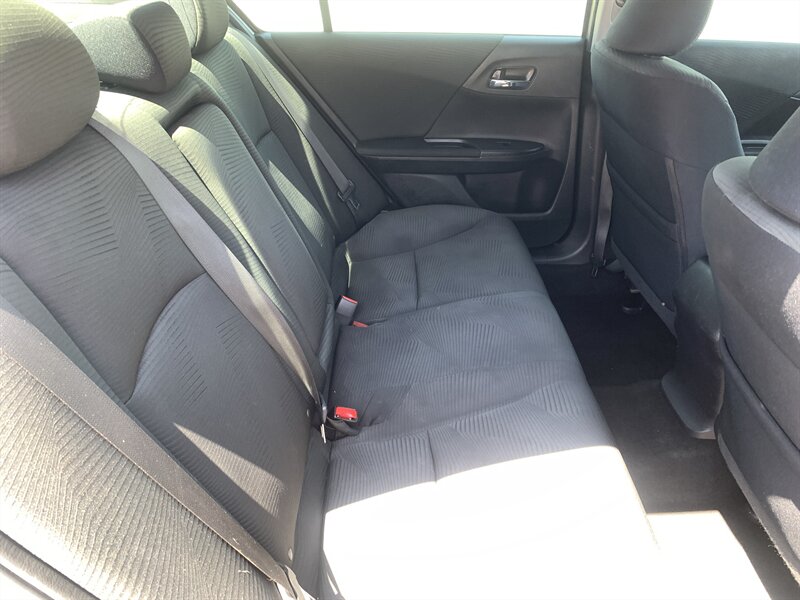 2017 Honda Accord LX - Photo 12 - Palatine, IL 60074