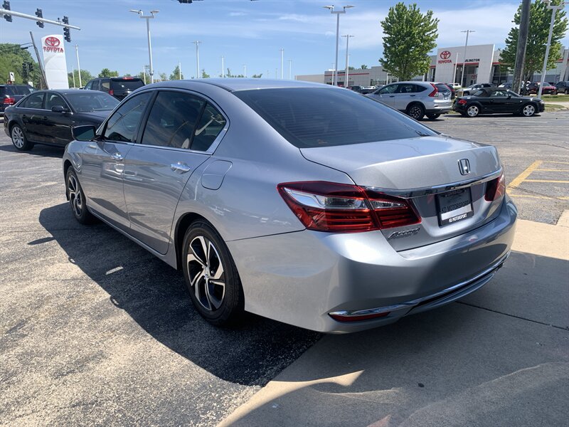 2017 Honda Accord LX - Photo 7 - Palatine, IL 60074