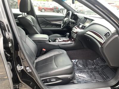 2015 INFINITI Q70 Sport   - Photo 11 - Palatine, IL 60074