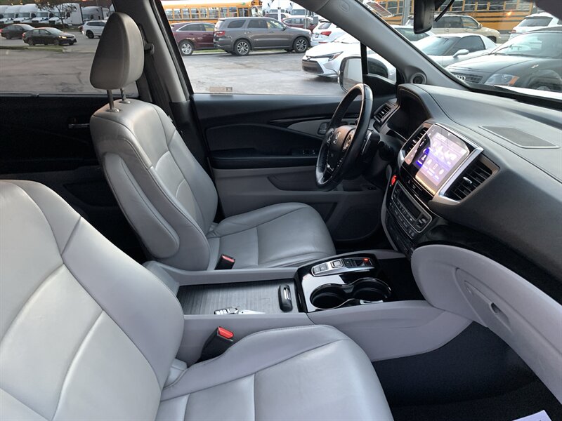 2017 Honda Pilot Touring - Photo 16 - Palatine, IL 60074