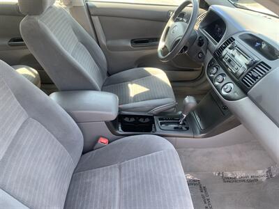 2005 Toyota Camry LE V6   - Photo 10 - Palatine, IL 60074