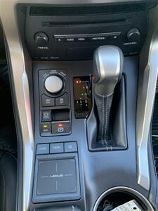 2016 Lexus NX 300h   - Photo 33 - Palatine, IL 60074