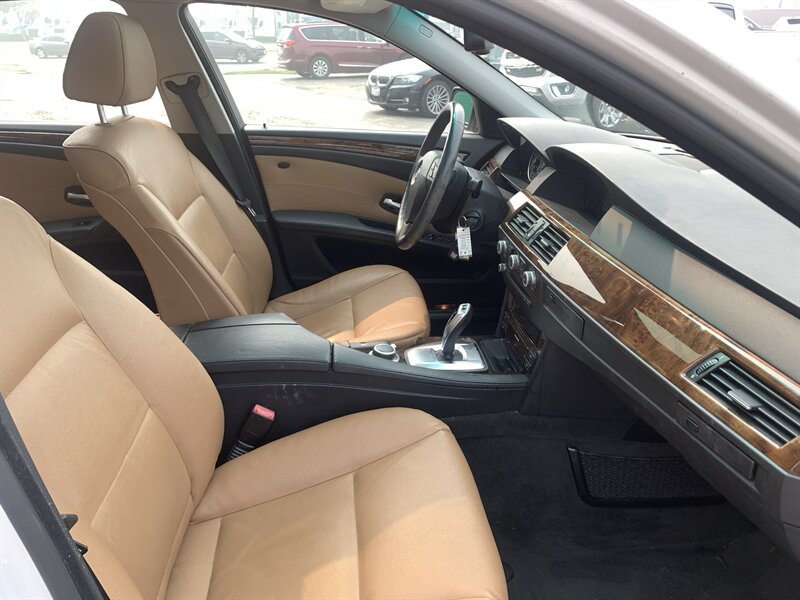 2008 BMW 5 Series 528xi - Photo 14 - Palatine, IL 60074