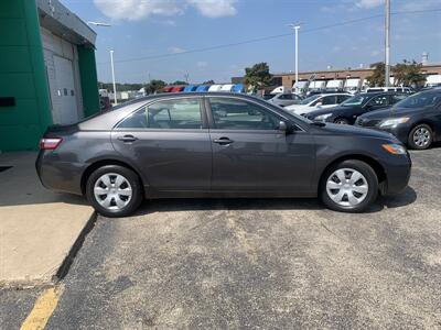 2009 Toyota Camry LE   - Photo 4 - Palatine, IL 60074