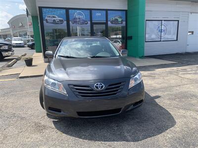 2009 Toyota Camry LE   - Photo 2 - Palatine, IL 60074