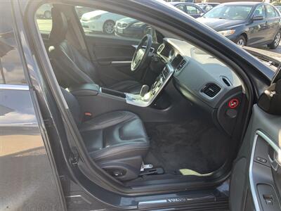 2012 Volvo S60 T6 R-Design   - Photo 11 - Palatine, IL 60074