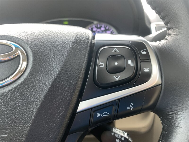 2016 Toyota Camry Hybrid XLE - Photo 21 - Palatine, IL 60074