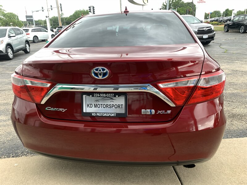 2016 Toyota Camry Hybrid XLE - Photo 6 - Palatine, IL 60074