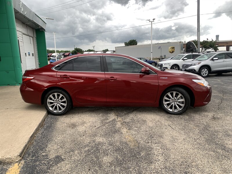 2016 Toyota Camry Hybrid XLE - Photo 4 - Palatine, IL 60074