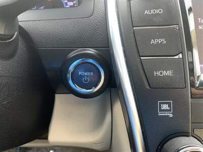 2016 Toyota Camry Hybrid XLE - Photo 25 - Palatine, IL 60074