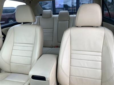 2016 Toyota Camry Hybrid XLE - Photo 9 - Palatine, IL 60074