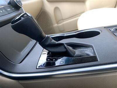 2016 Toyota Camry Hybrid XLE - Photo 27 - Palatine, IL 60074
