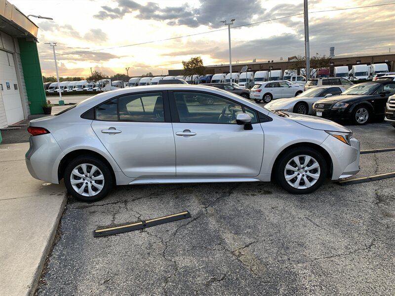 2024 Toyota Corolla Hybrid LE - Photo 4 - Palatine, IL 60074