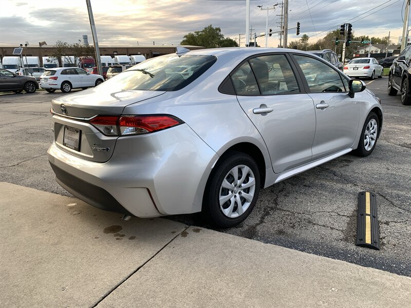 2024 Toyota Corolla Hybrid LE - Photo 5 - Palatine, IL 60074