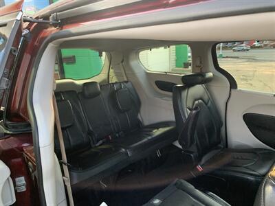 2017 Chrysler Pacifica Touring Plus   - Photo 17 - Palatine, IL 60074