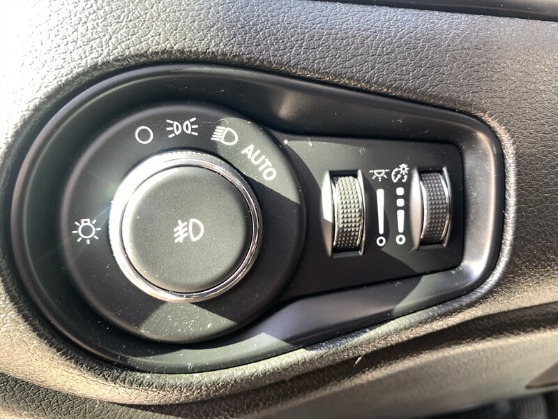 2017 Jeep Renegade Latitude - Photo 17 - Palatine, IL 60074