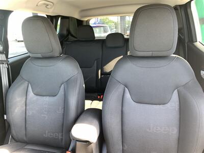 2017 Jeep Renegade Latitude - Photo 11 - Palatine, IL 60074