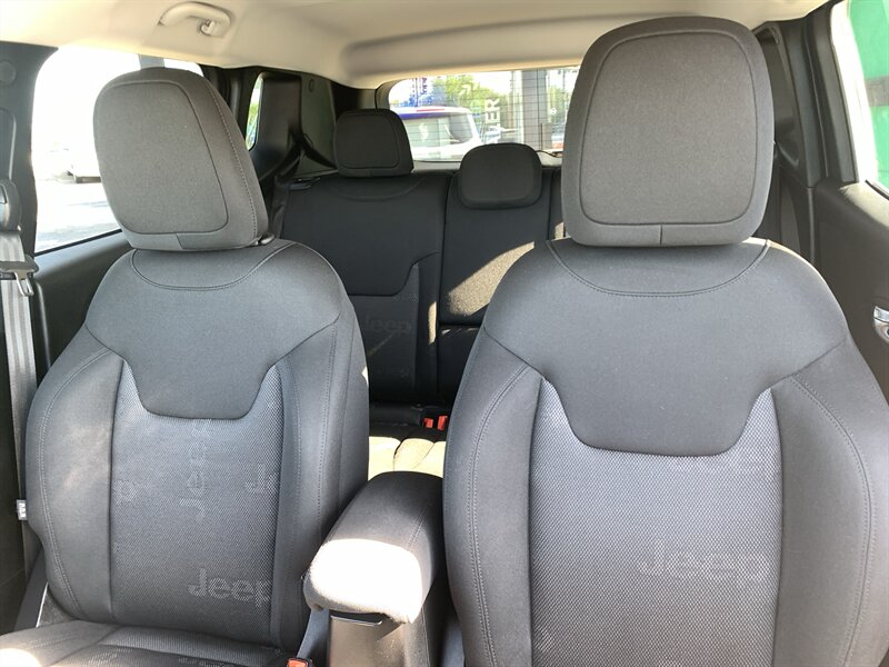 2017 Jeep Renegade Latitude - Photo 11 - Palatine, IL 60074