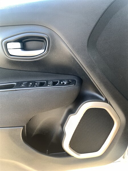 2017 Jeep Renegade Latitude - Photo 16 - Palatine, IL 60074