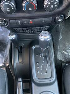 2018 Jeep Wrangler JK Unlimited Sahara   - Photo 29 - Palatine, IL 60074