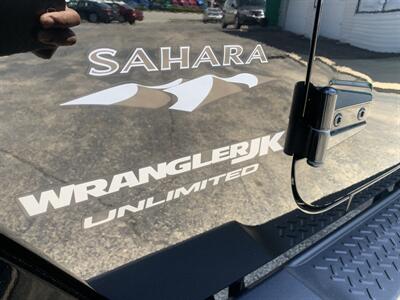 2018 Jeep Wrangler JK Unlimited Sahara   - Photo 11 - Palatine, IL 60074