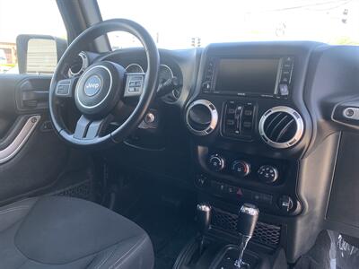 2018 Jeep Wrangler JK Unlimited Sahara   - Photo 18 - Palatine, IL 60074