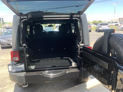 2018 Jeep Wrangler JK Unlimited Sahara   - Photo 10 - Palatine, IL 60074