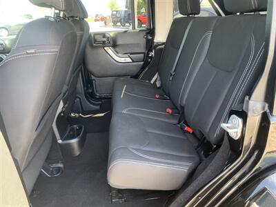 2018 Jeep Wrangler JK Unlimited Sahara   - Photo 16 - Palatine, IL 60074