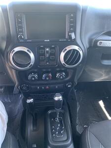 2018 Jeep Wrangler JK Unlimited Sahara   - Photo 28 - Palatine, IL 60074