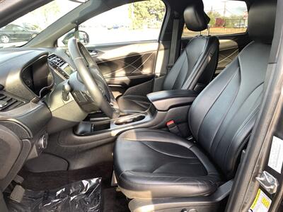 2017 Lincoln MKC Premiere   - Photo 18 - Palatine, IL 60074