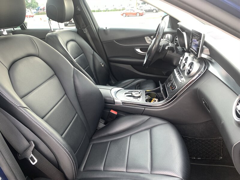 2017 Mercedes-Benz C 300 4MATIC - Photo 11 - Palatine, IL 60074