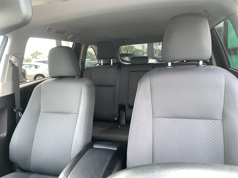 2018 Toyota Highlander LE - Photo 11 - Palatine, IL 60074