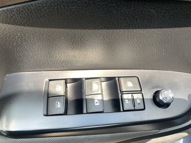 2018 Toyota Highlander LE - Photo 13 - Palatine, IL 60074