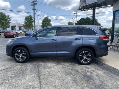 2018 Toyota Highlander LE - Photo 8 - Palatine, IL 60074