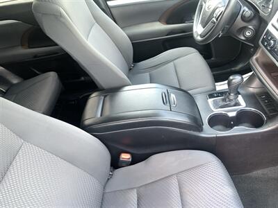 2018 Toyota Highlander LE - Photo 17 - Palatine, IL 60074
