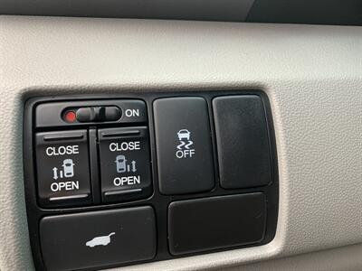 2012 Honda Odyssey EX-L   - Photo 23 - Palatine, IL 60074