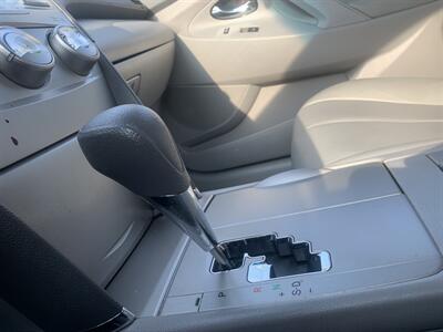 2010 Toyota Camry XLE   - Photo 20 - Palatine, IL 60074