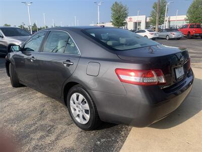 2010 Toyota Camry XLE   - Photo 7 - Palatine, IL 60074