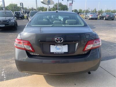 2010 Toyota Camry XLE   - Photo 8 - Palatine, IL 60074