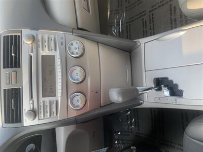 2010 Toyota Camry XLE   - Photo 25 - Palatine, IL 60074
