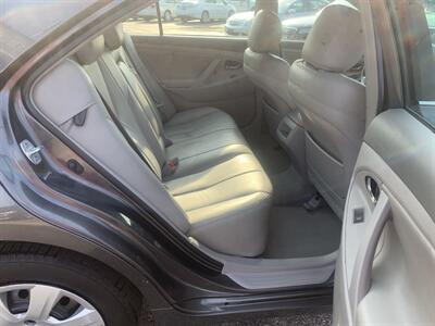 2010 Toyota Camry XLE   - Photo 13 - Palatine, IL 60074