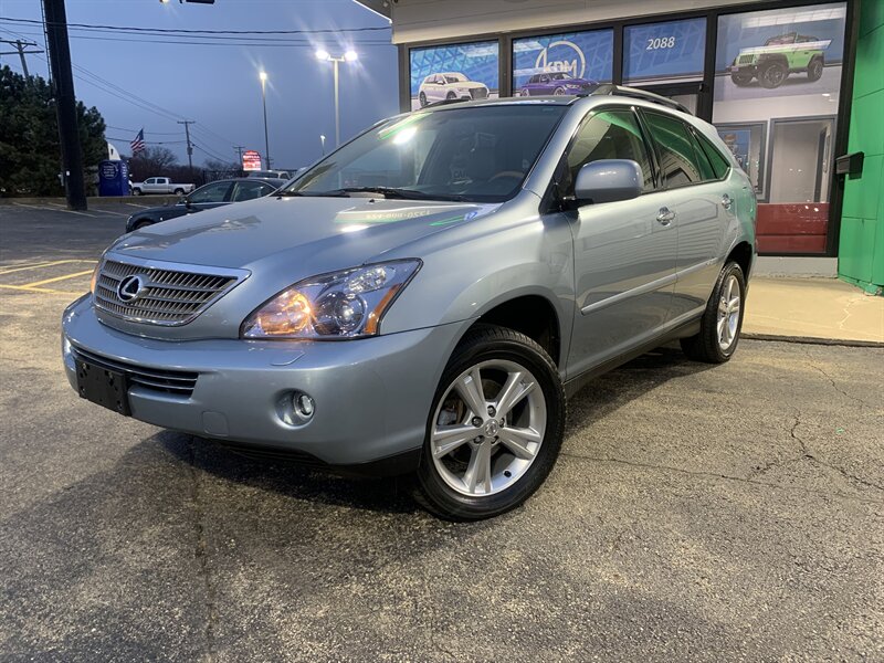 Lexus RX's photo