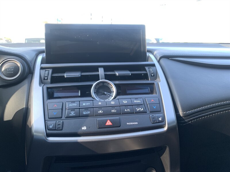 2015 Lexus NX 200t F SPORT - Photo 26 - Palatine, IL 60074