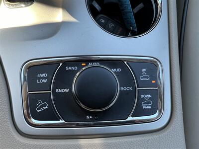 2014 Jeep Grand Cherokee Overland   - Photo 27 - Palatine, IL 60074