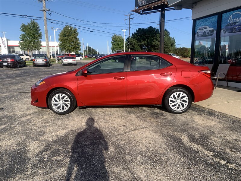 2018 Toyota Corolla LE - Photo 3 - Palatine, IL 60074