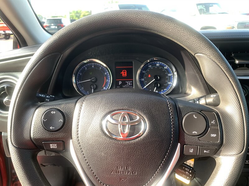2018 Toyota Corolla LE - Photo 16 - Palatine, IL 60074