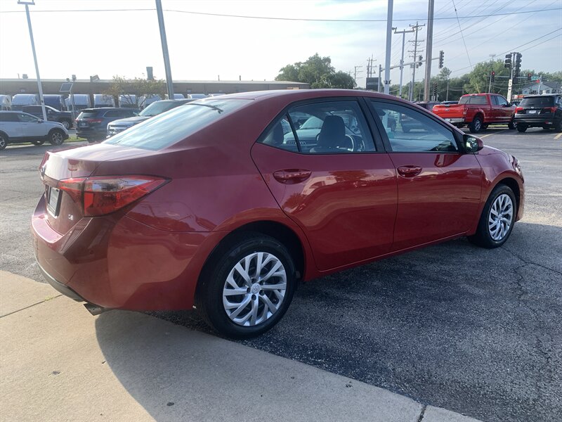2018 Toyota Corolla LE - Photo 7 - Palatine, IL 60074