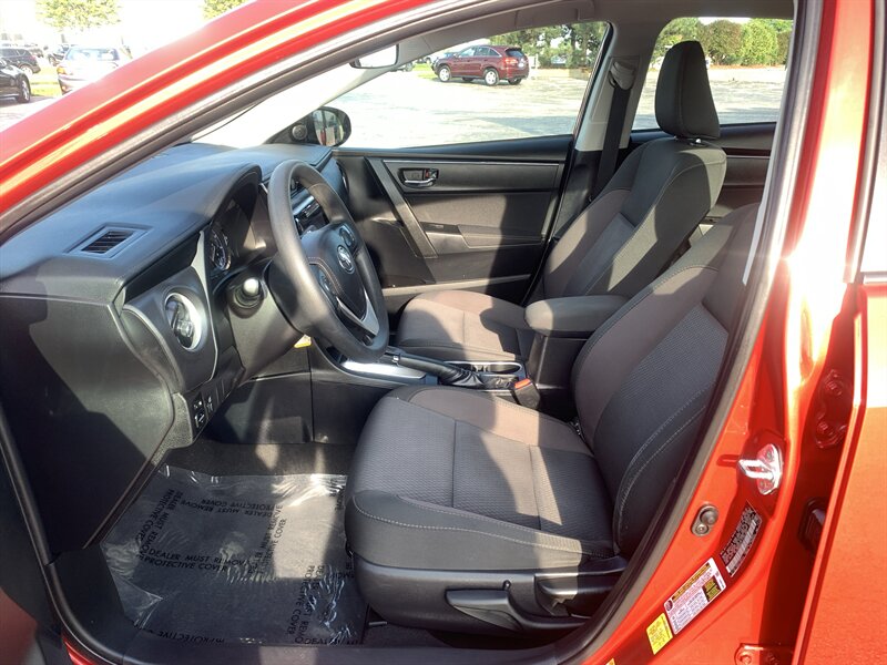 2018 Toyota Corolla LE - Photo 9 - Palatine, IL 60074