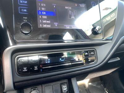 2018 Toyota Corolla LE - Photo 21 - Palatine, IL 60074