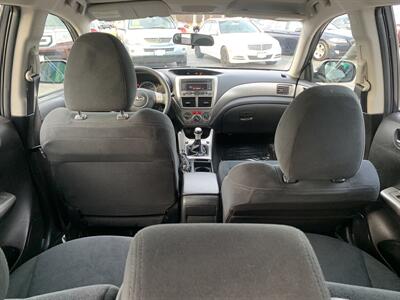 2010 Subaru Impreza 2.5i   - Photo 11 - Palatine, IL 60074